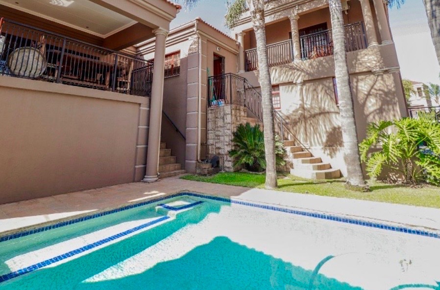 4 Bedroom Property for Sale in Wilkoppies North West